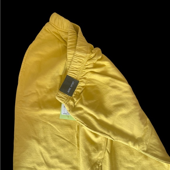 Akire Sport Better Than Sweats Yellow NWT - Picture 2 of 3